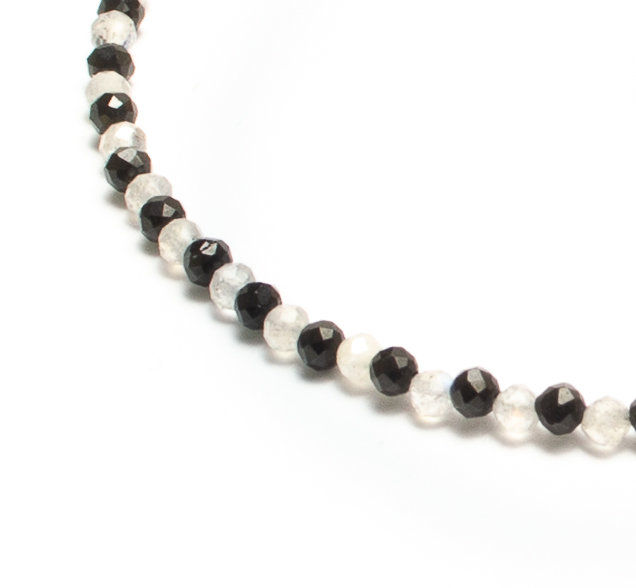 Miniature : Bracelet femme artisanal très fin en pierre naturelle spinelle et labradorite