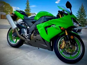 Unleashing the Beast: My Journey with the Kawasaki ZX10R