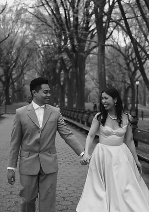 Magalie Lafleur Photography | NYC Engagement Session Central Park Documentary style Timeless Elegant