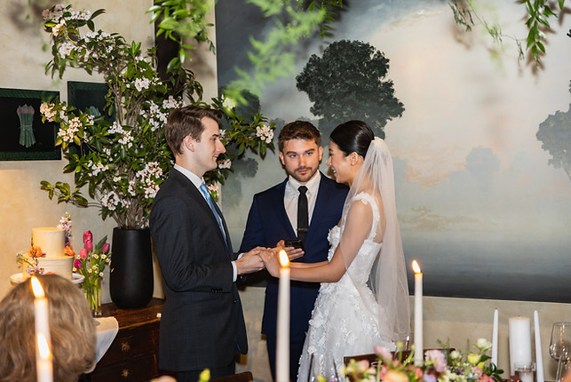 Magalie Lafleur Photography | NYC Gramercy Tavern Elopement Documentary style Timeless Elegant