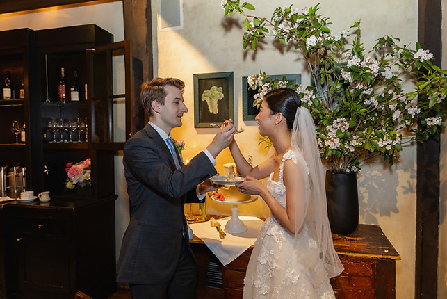 Magalie Lafleur Photography | NYC Gramercy Tavern Elopement Documentary style Timeless Elegant