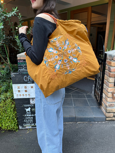 VICTORIAN HORSE (ヴィクトリア時代の馬)L#108 TAN 301168