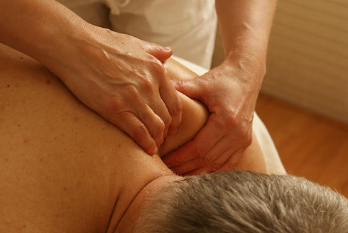 massage-389716_1920.jpg