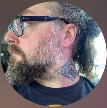 Tiber Reardon plays Thom Yorke & Radiohead #2