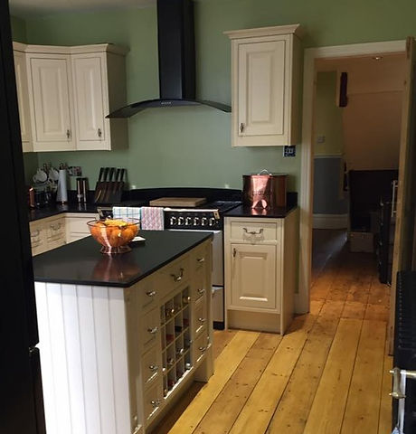 Kitchen_edited.jpg