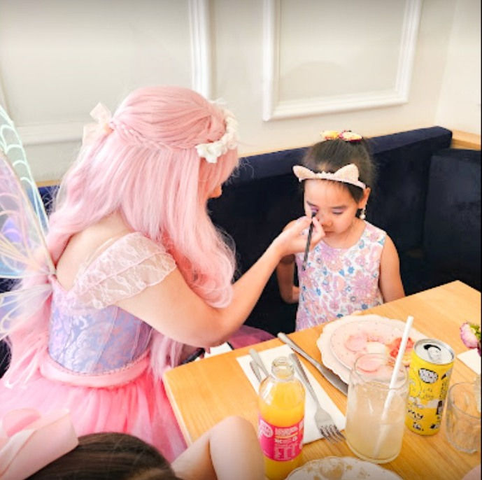 Our children's birthday party entertainers in Auckland are absolutely magical. Hire one of our kids birthday party entertainers with characters like Rapunzel, Elsa, Anna, Ariel the little mermaid, Barbie and much more for your next children's birthday party.