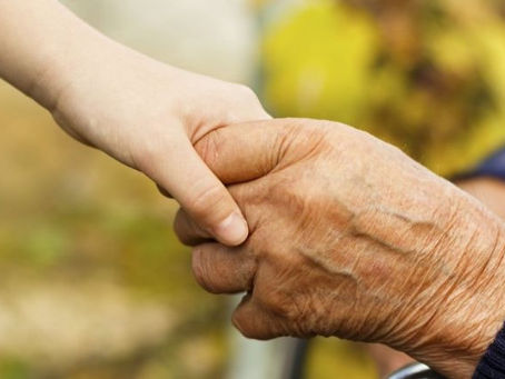 Ziua de 1 octombrie stă sub semnul prețuirii și respectului pe care îl datorăm persoanelor vârstnice