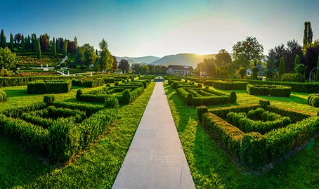 La pas prin „Raiul de la Banpotoc” - I Giardini di Zoe