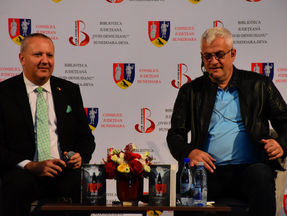 Cu doctorul Argeșanu despre tainele Bibliei