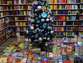 Moș Crăciun vine la biblioteca județeană