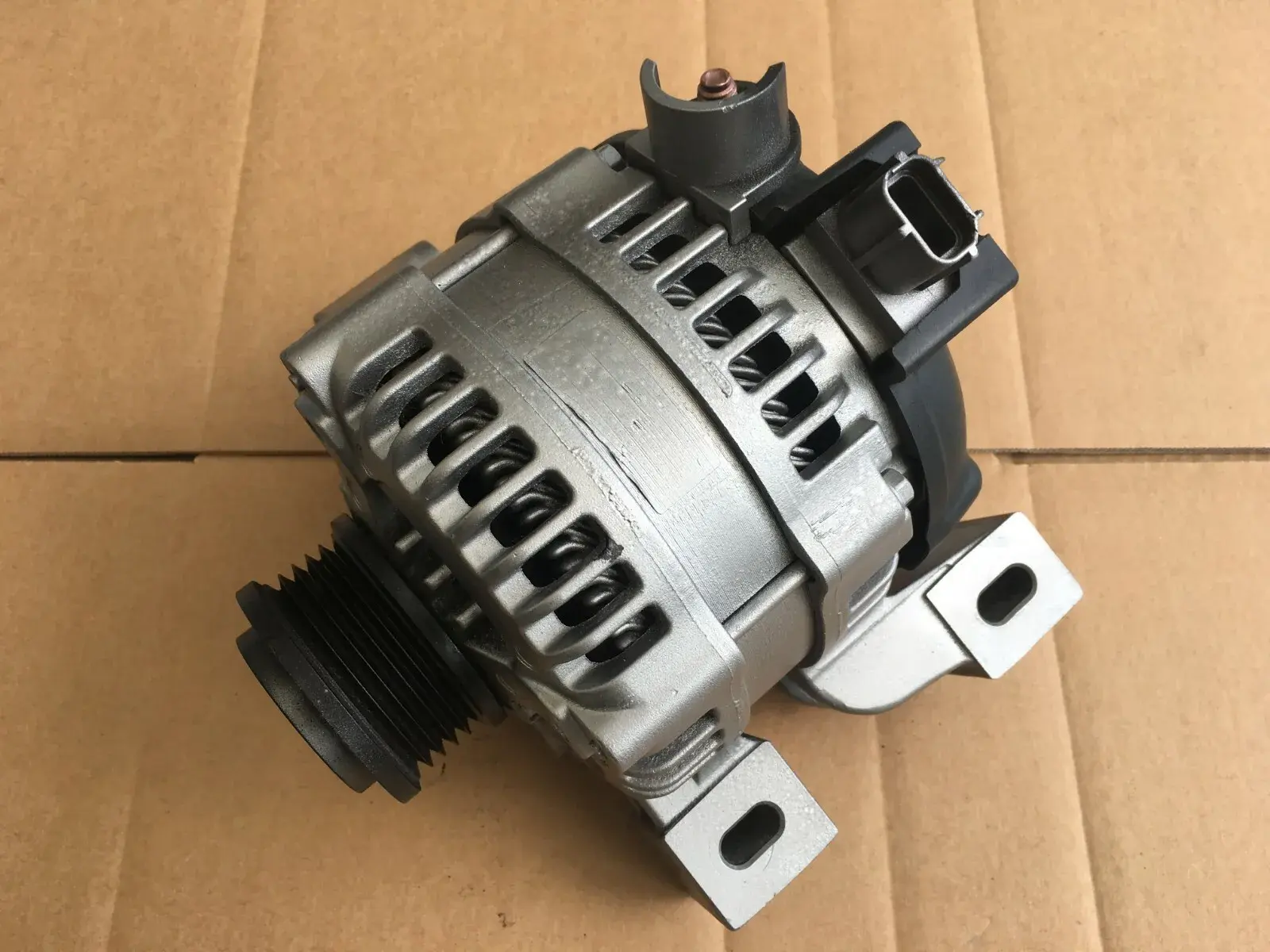ALTERNATOR FOR Volvo S40 V50 2.4 2.5 PETROL B5244S5 B5254T3 B5244S4 T5 MS MW