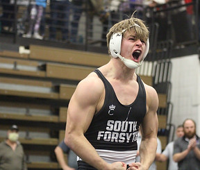 Cole vicory 195 region champ.jpg