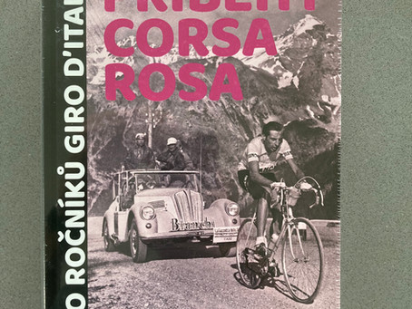 Kniha Příběhy Corsa Rosa s podpisem Romana Kreuzigera