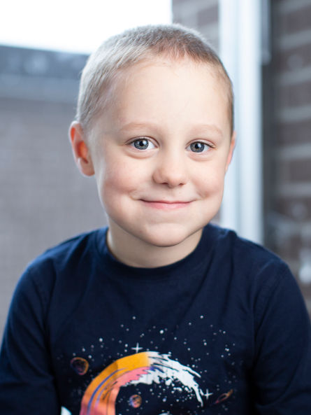 Exemple de portrait d'enfant réalisé en école spécialisée.