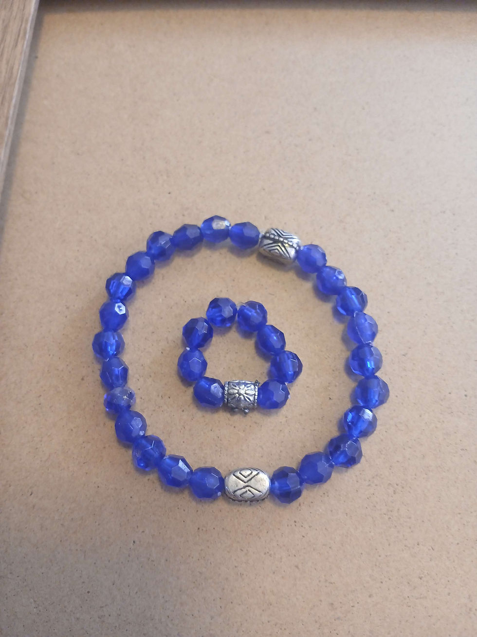Thumbnail: Royal blue beeds with silver bracelet and ring set 