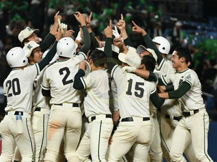 Nishogakusha Triumphs in Historic Showdown at Tokyo’s Oldest Stadium