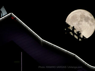 A Night of Wonder: Tokyo’s September Lunar Eclipse Shines Through Clouds and Rain
