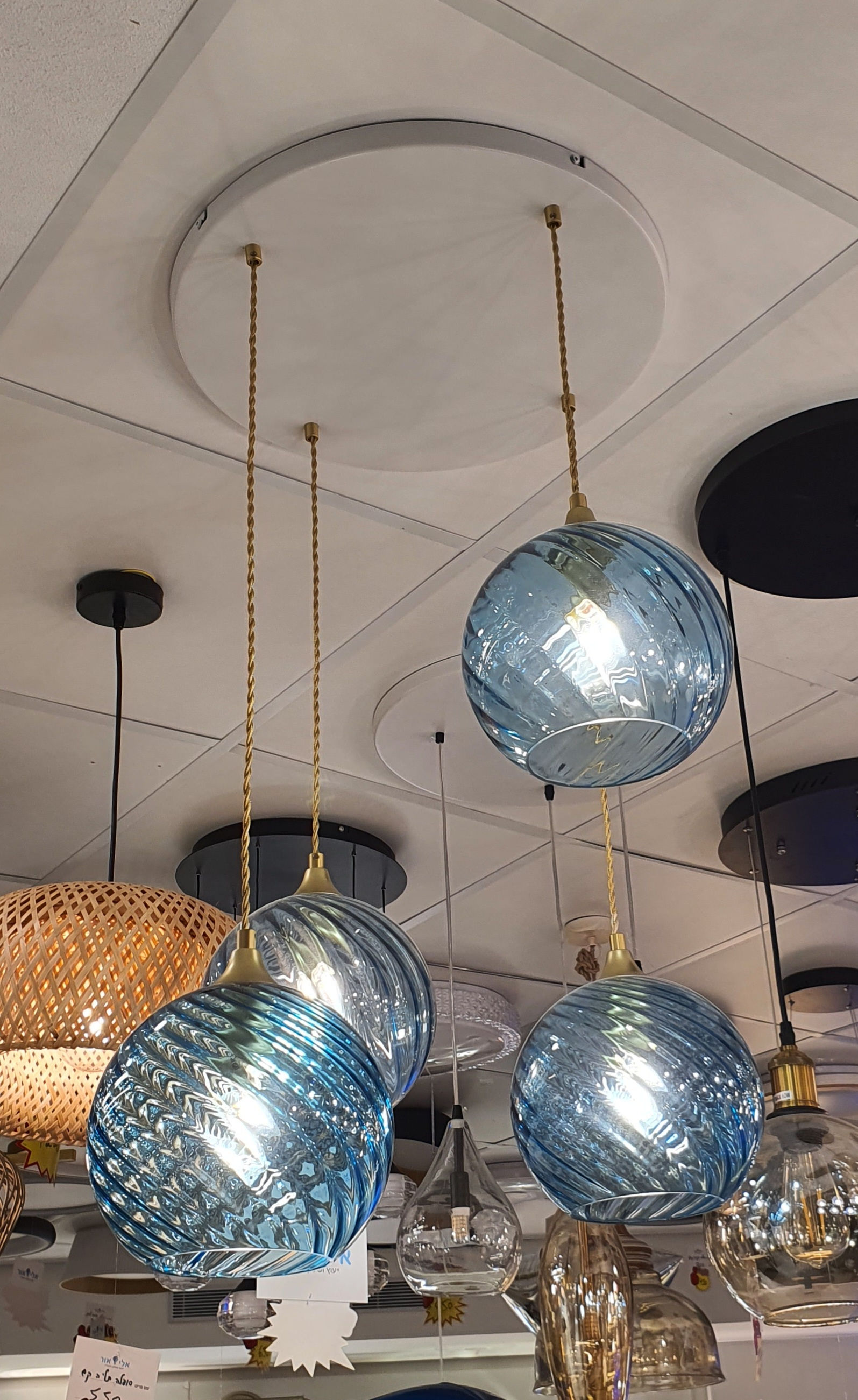 בלו תליה × 4 