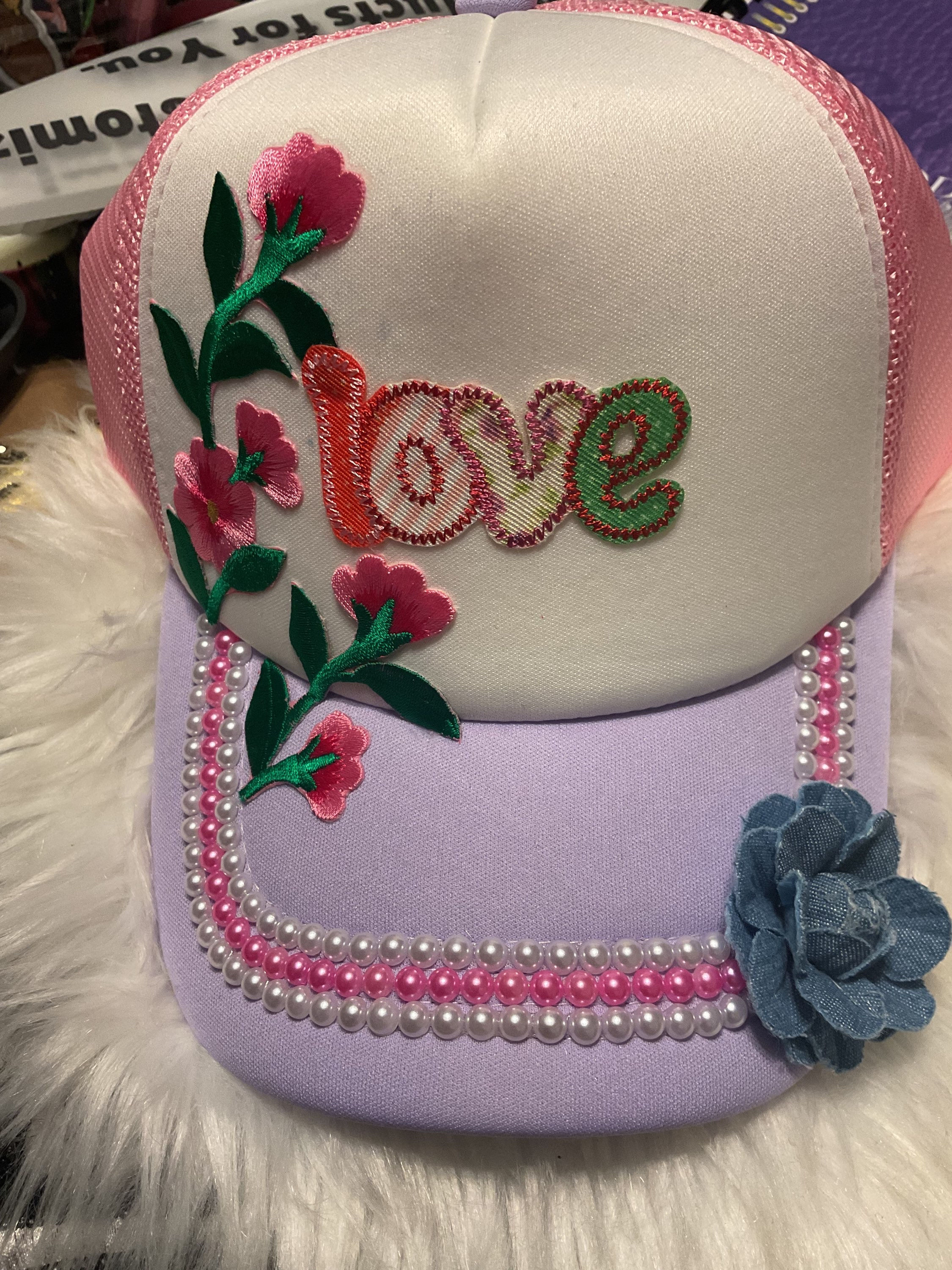 Love Hat
