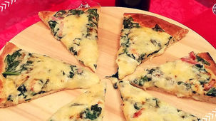 Pizza de Espinaca con Bechamel y Queso