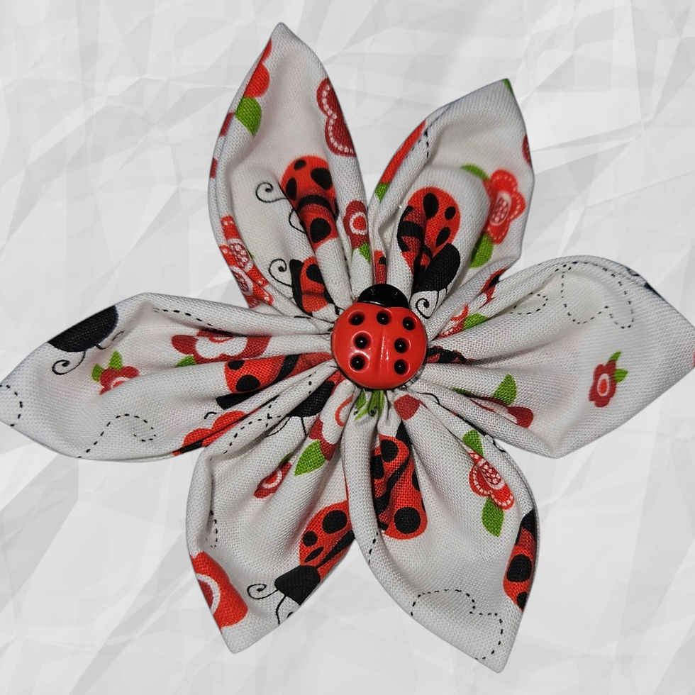 Collar flower with a ladybug printed fabric