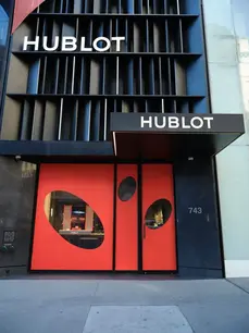 158c6369-hublot-5th-avenue-boutique-in-new-york-768x1024.webp