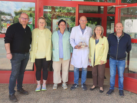 O Concello de Frades homenaxea ao médico Juan López Villasante na súa xubilación