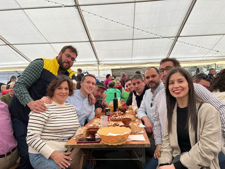 Os socialistas xuntáronse na Festa da Merenda para apoiar ao seu candidato en Frades