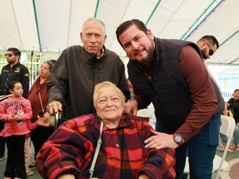 Lleva el XXV Ayuntamiento de Tijuana Bienestar a las familias de la Colonia Las Huertas.