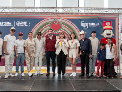 Participa Ismael Burgueño en presentación del billete de Lotería Nacional en honor a la comunidad migrante