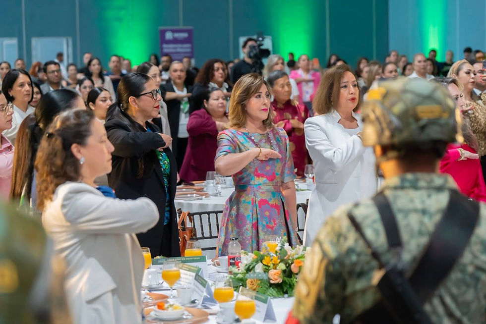 Adolfina Escobar toma protesta como presidenta AMMJE