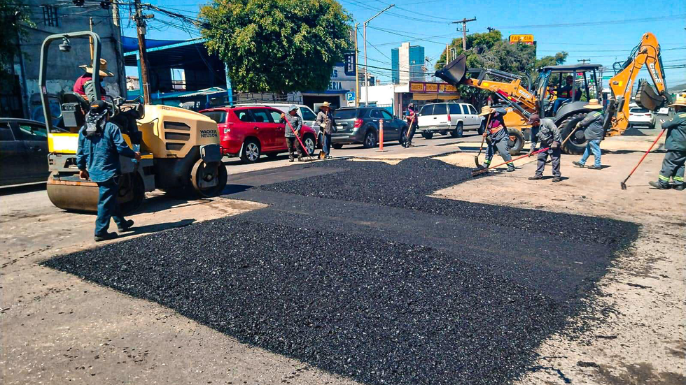 Beneficia Gobierno Municipal a cerca de 70 mil tijuanenses con trabajos de bacheo en distintas delegaciones