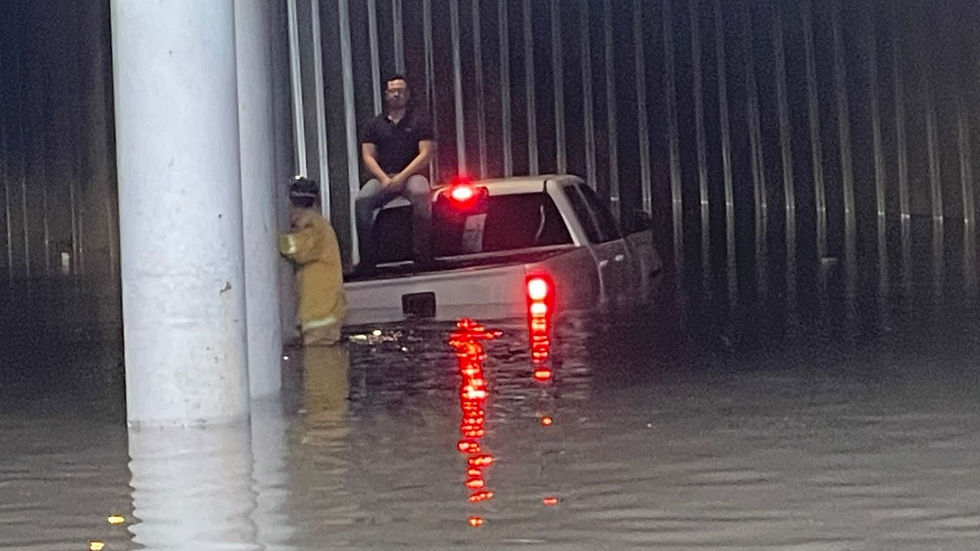 Rescatan a 14 personas durante inundaciones en viviendas y vialidades en Mexicali 