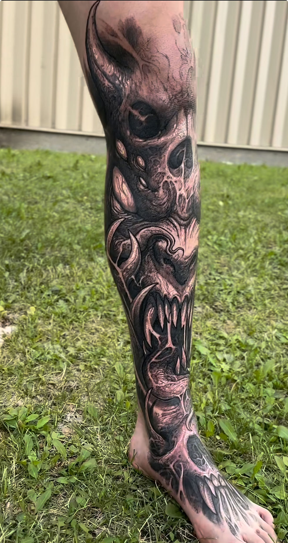 Best blackwork tattoo shop in Toronto