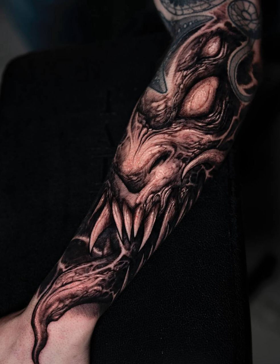 Best dark black and grey tattoo in Toronto