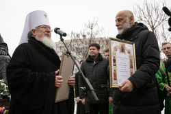 Памятник Иоанн Кронштадтский Воронеж (3)