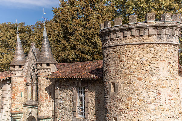 040-CHATEAU-FRONDAT-isasouri.jpg