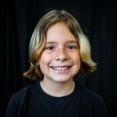 Headshot of Desmond Seckman