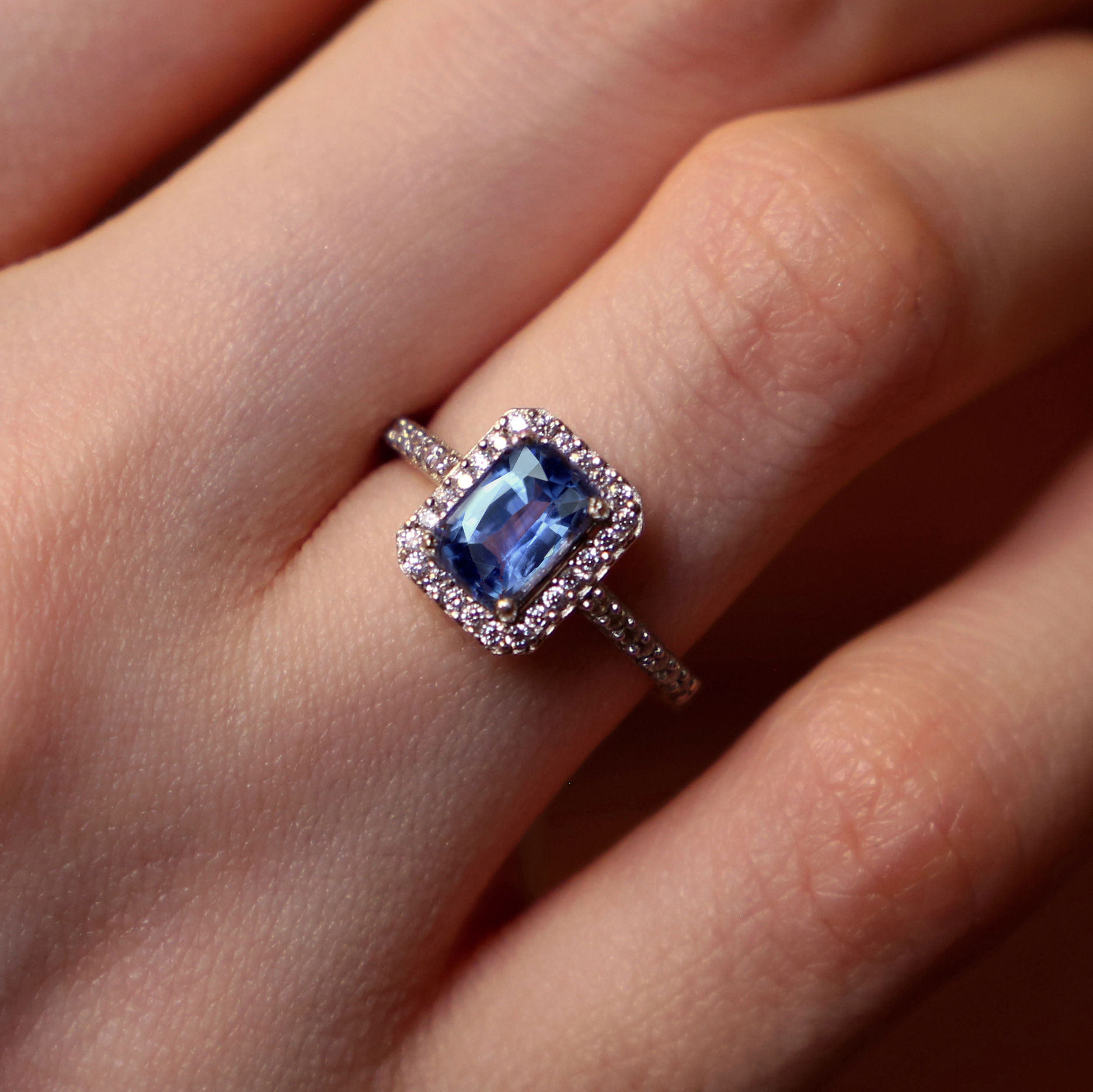 Cushion-Cut Blue Sapphire and Diamond Halo Ring – 1.44 TCW