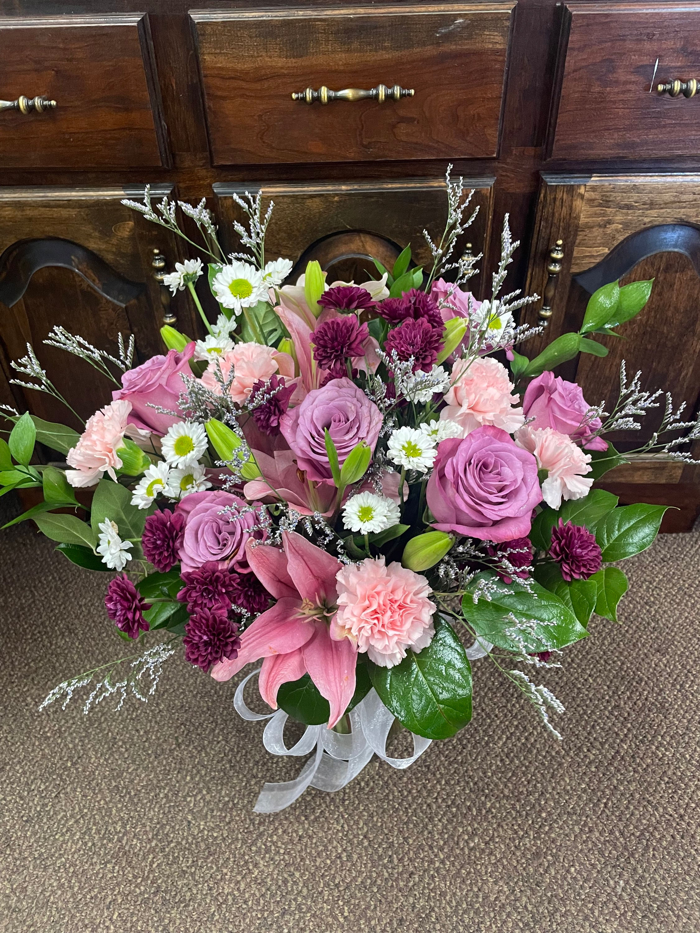 Deluxe Vase Arrangement 