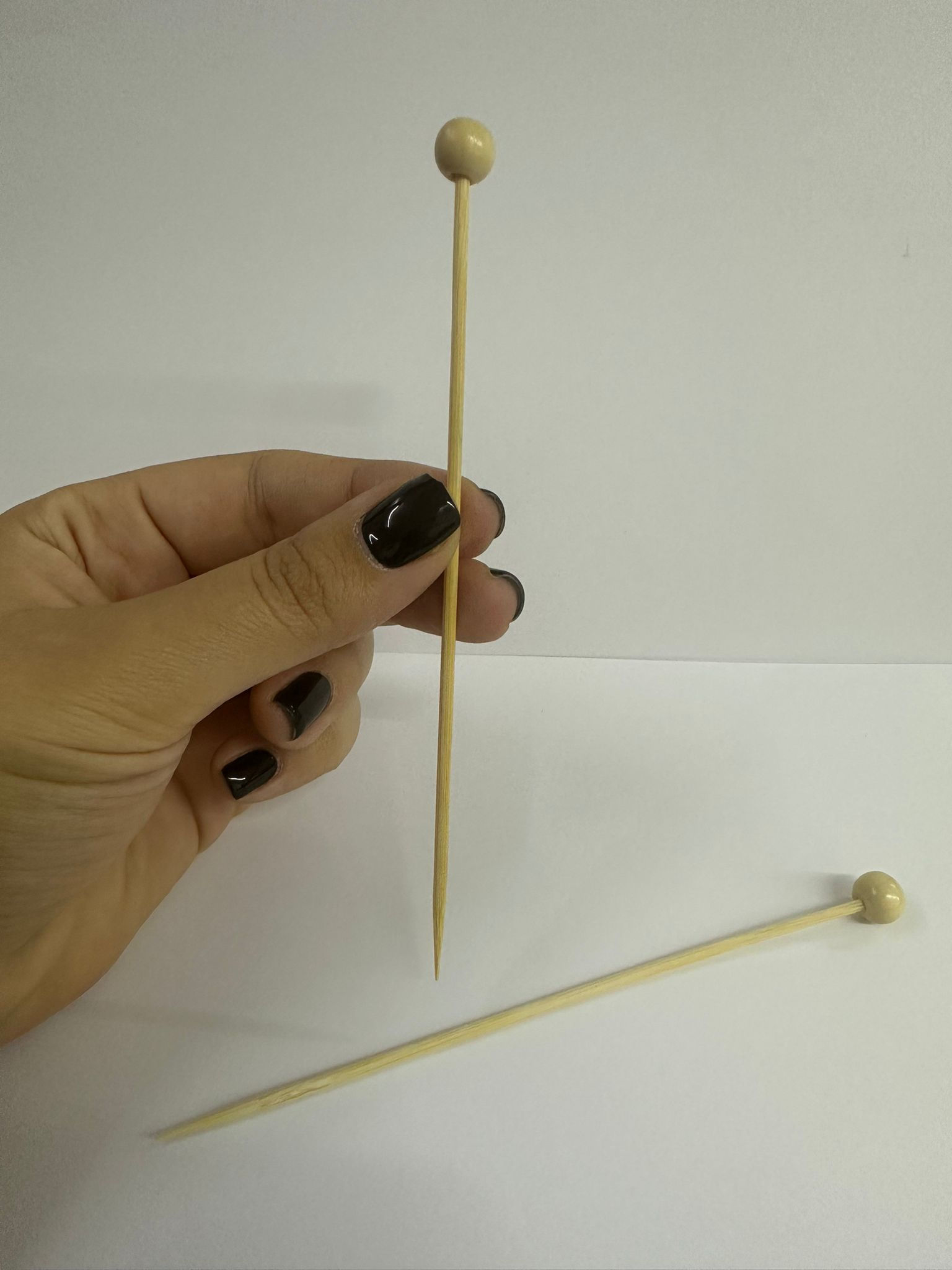 שיפוד במבוק עם קצה כדור