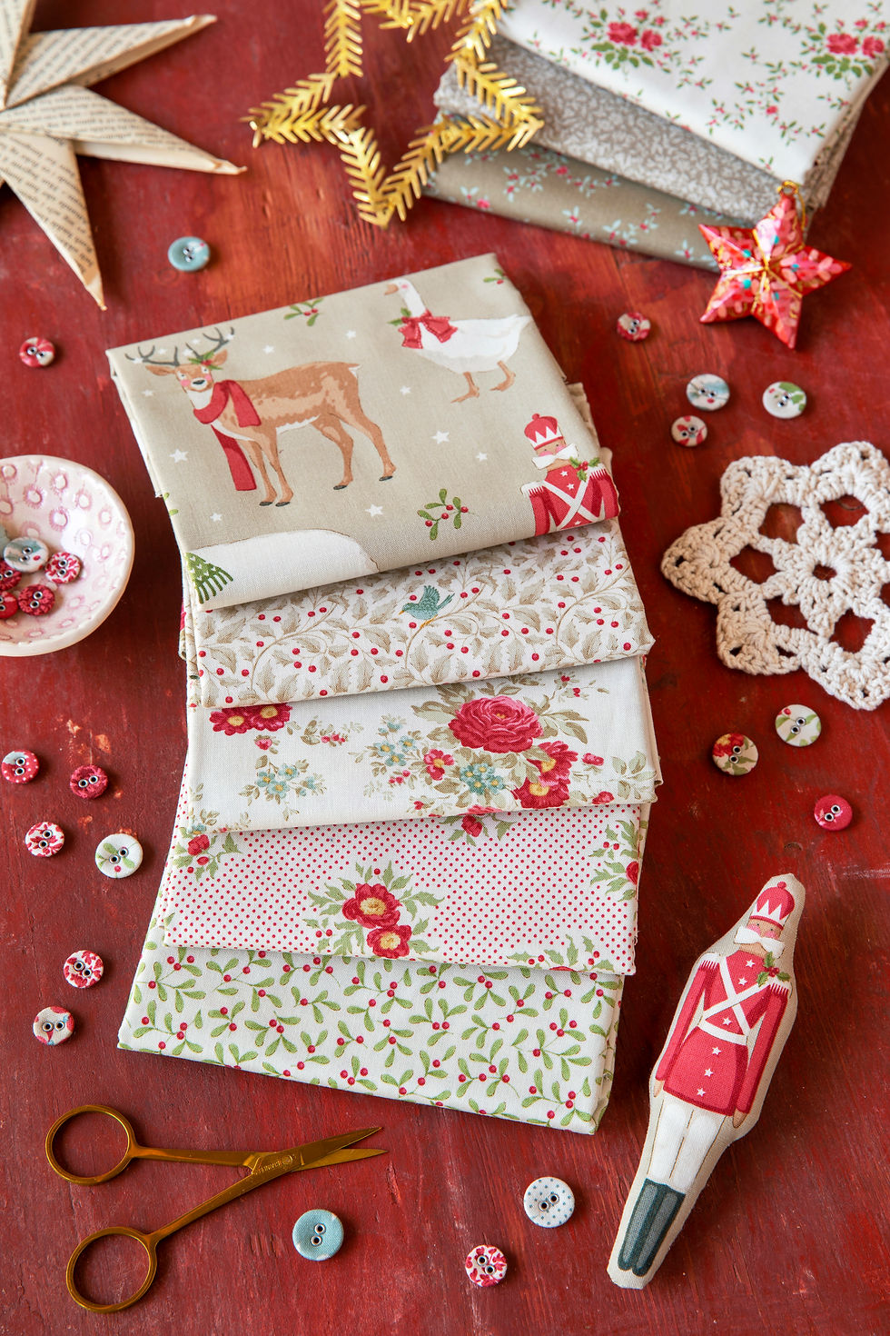 Tilda's Merry Little Christmas - Til 300245 - 5 - Fat Quarter Bundle Cream- 22" x 20"- Tilda Fabrics
