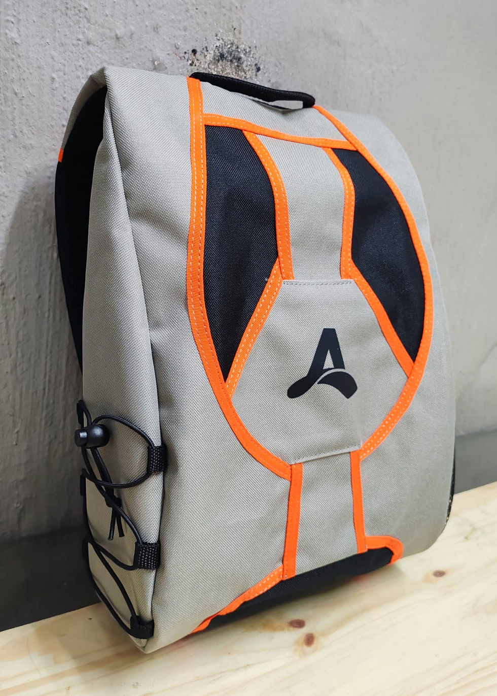 Thumbnail: Rig look-a-like backpack