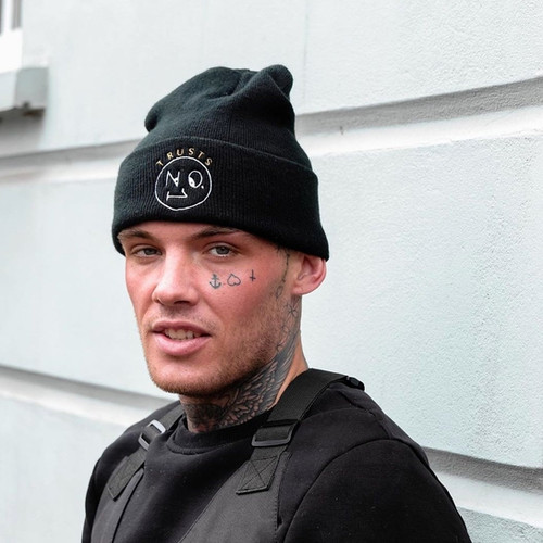 Trusts No.1 Beanie Hat - THE NO.1 FACE | TheNo1Face