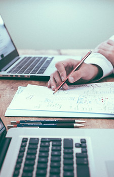 Brainstorming over paper_edited.jpg