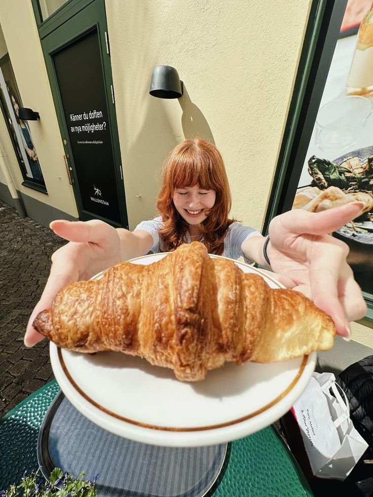 Cafe Marketing Ideas: How Local Cafes Can Stand Out and Attract More Customers