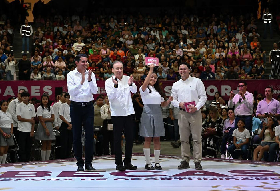 Gobernador Durazo invita a participar en la convocatoria de becas públicas para nivel básico