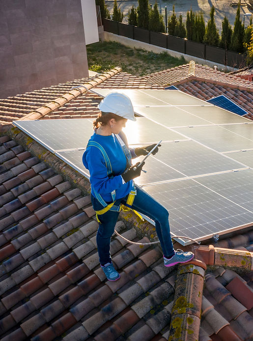 Solar Panels Technicians _edited.jpg