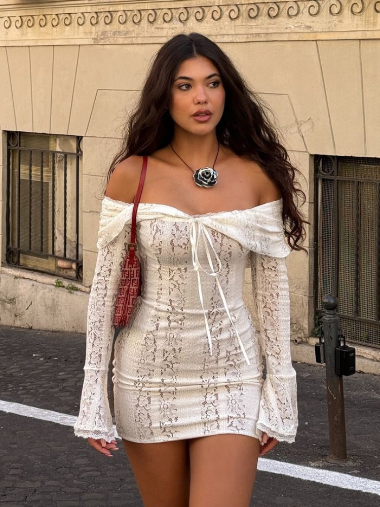 Thumbnail: The Élysian Lace Gown