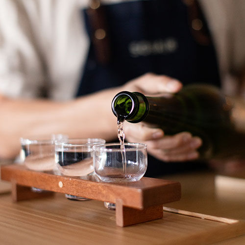 Sake-Pour-Top.jpg